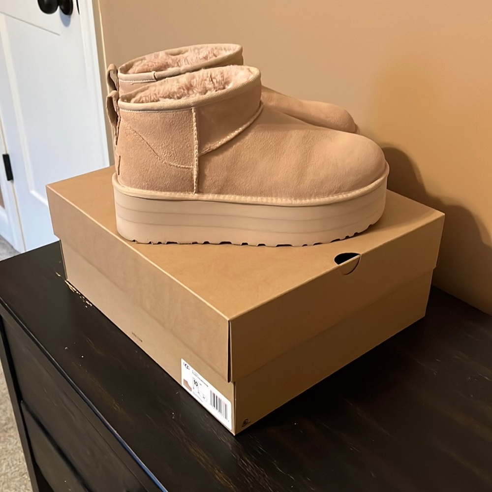 Ugg Classic Ultra Mini Platform